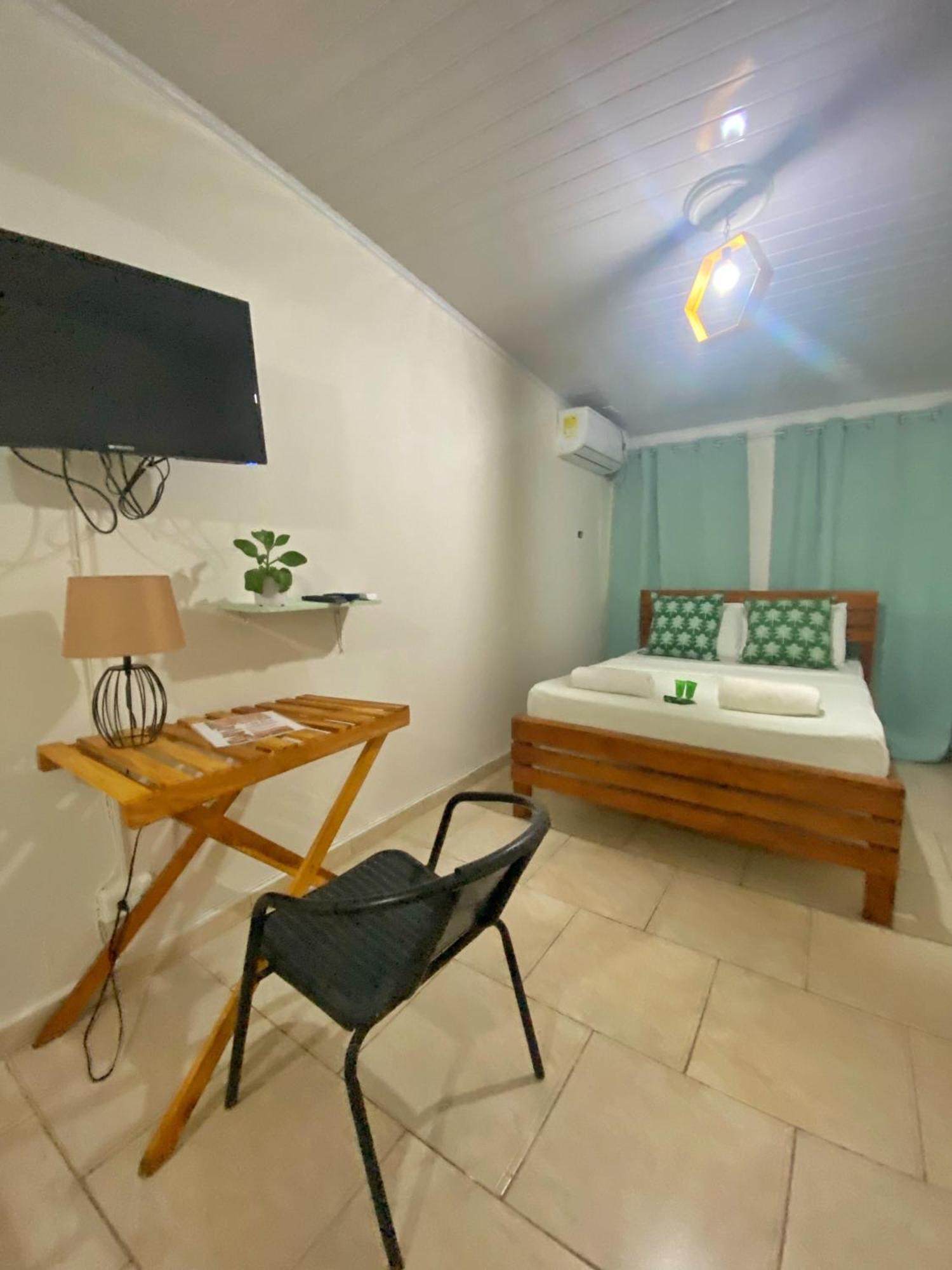 Hostel Travelers ชิเตร ภายนอก รูปภาพ